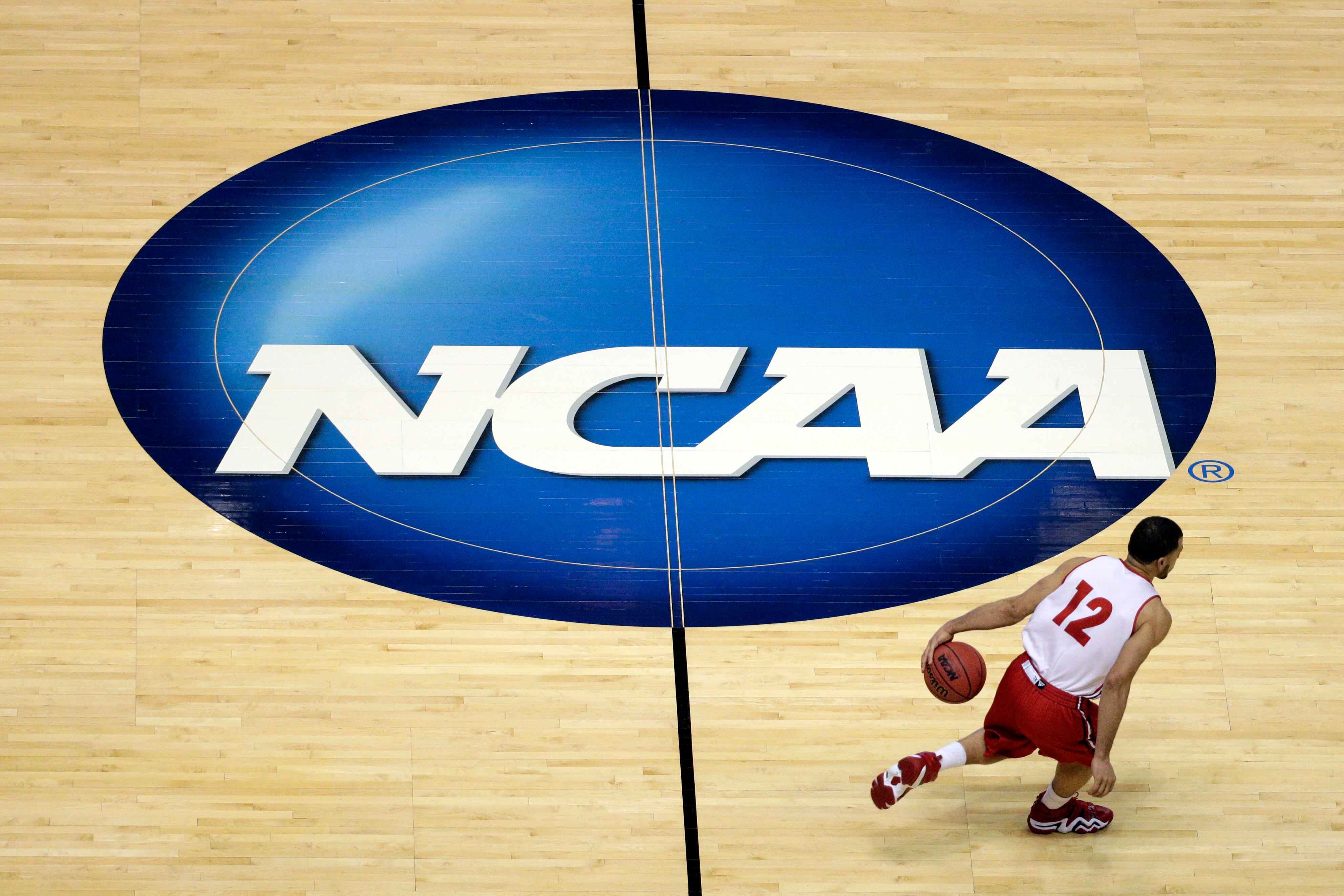 NCAA votes to accept settlement that could usher in dramatic change for Clemson and Carolina - Vimarsana News